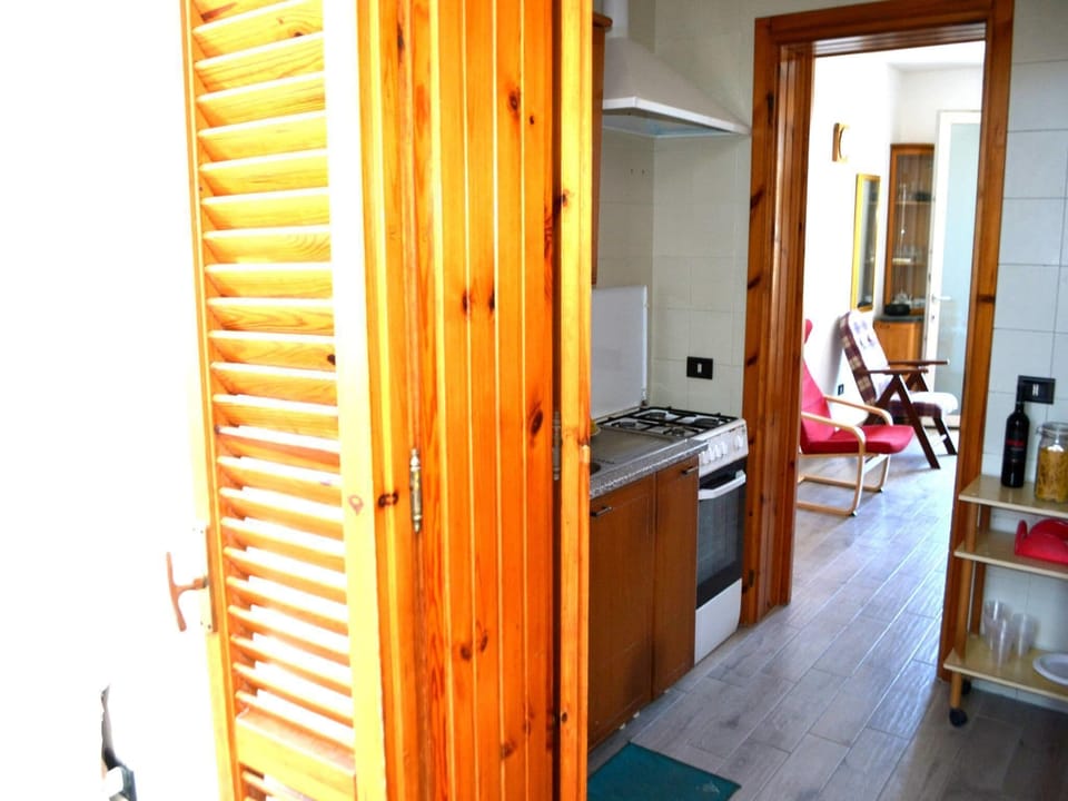 Apartment, 2 Bedrooms, Smoking, Balcony | Interior