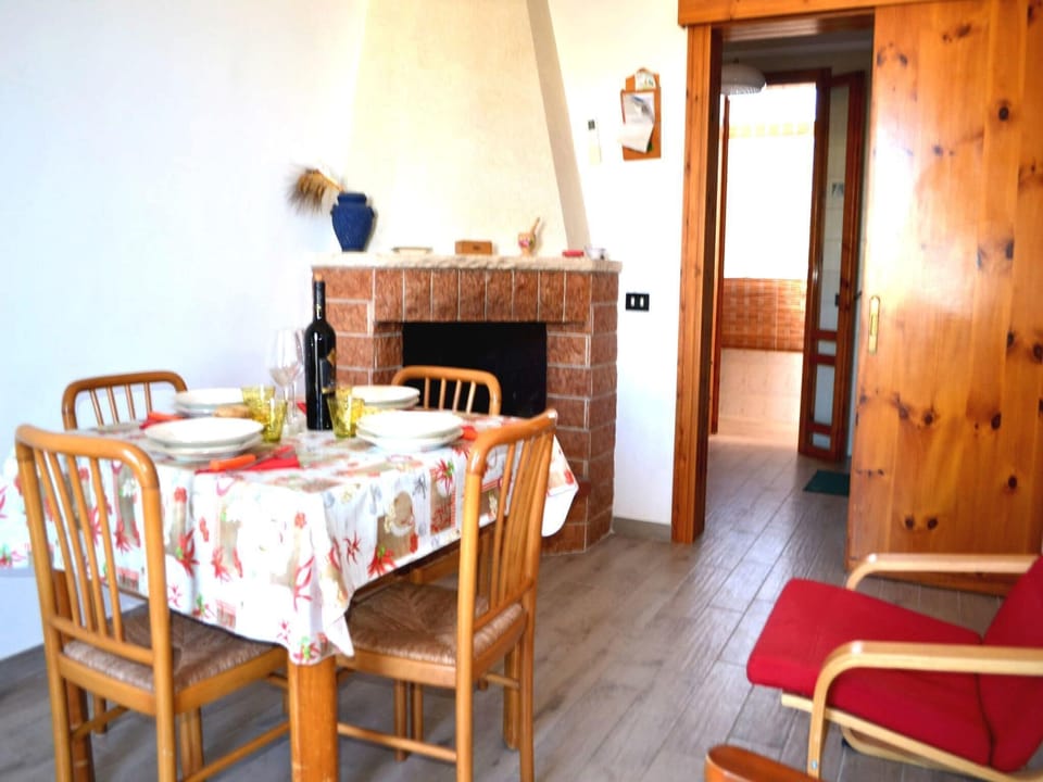 Apartment, 2 Bedrooms, Smoking, Balcony | Dining