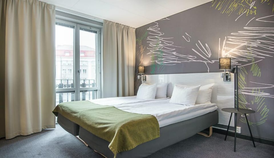 Standard Twin Room | Desk, blackout drapes, bed sheets