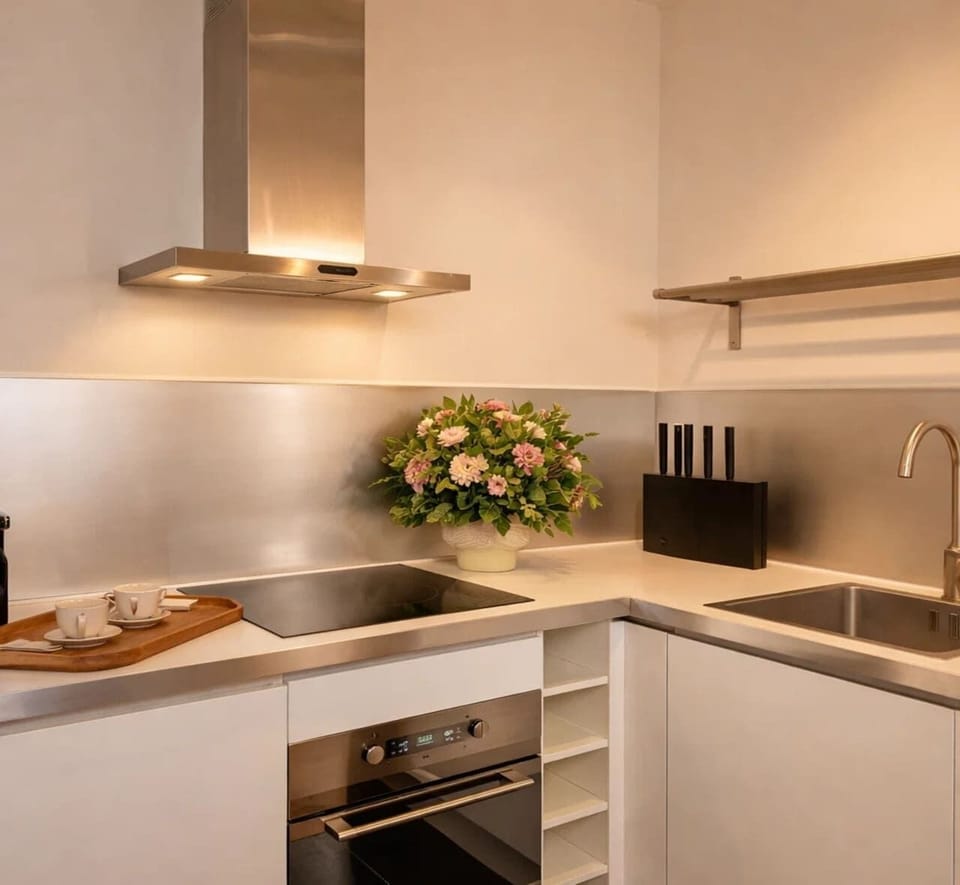 Open-plan kitchen, fully equipped for your culinary adventures.