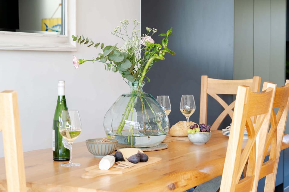 Dining room at Clearwater House, Hayle, Cornwall, self catering with Beach Retreats.