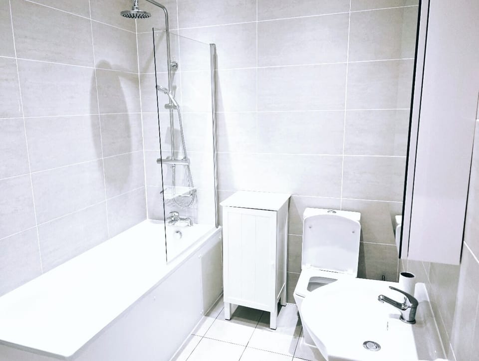 City Apartment | Bathroom