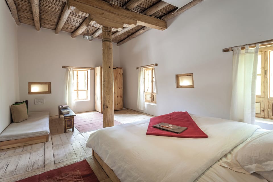 Executive Room, Balcony, Mountain View | Blackout drapes, soundproofing, WiFi (free), individually furnished