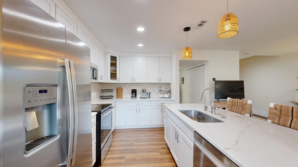 Fully Stocked Kitchen