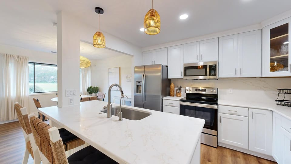 Fully Stocked Kitchen