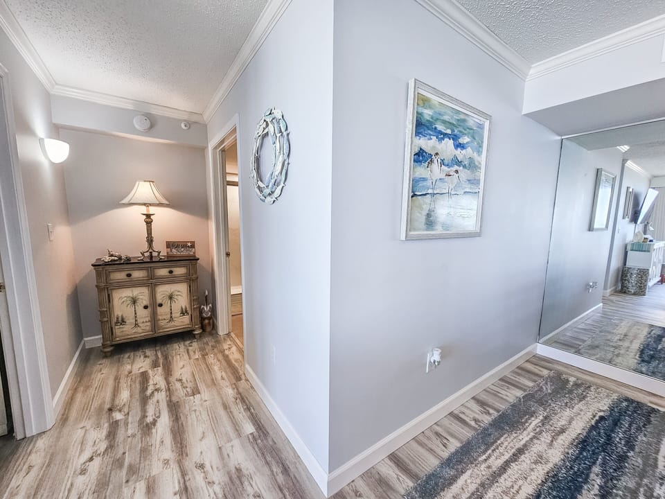 Condo, 2 Bedrooms | Interior