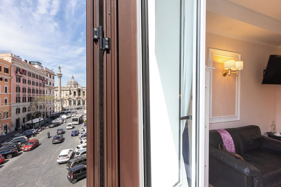 Double or Twin Room | In-room safe, WiFi (free)