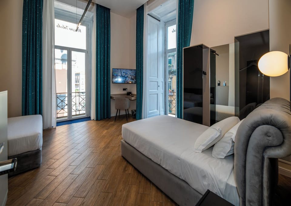 Superior Triple Room, City View | Desk, soundproofing, free WiFi