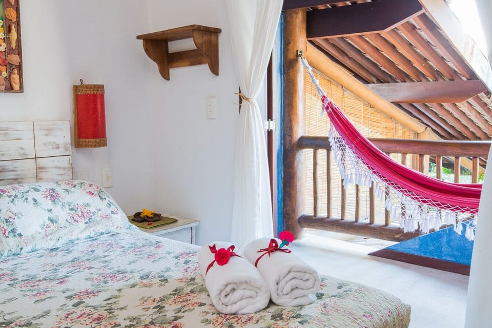 QUARTO DUPLO COM VARANDA | Minibar, individually decorated, iron/ironing board, free WiFi