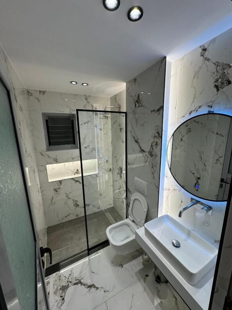 Superior Triple Room, Balcony, Side Lake View | Bathroom | Shower, hair dryer, towels