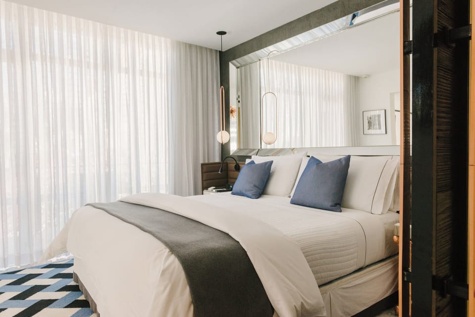 Egyptian cotton sheets, premium bedding, down comforters, pillowtop beds