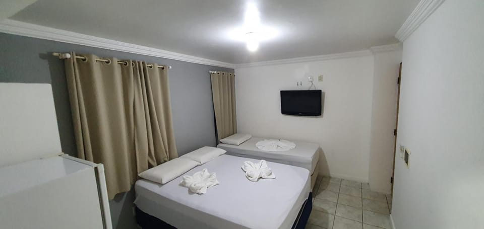 Minibar, free WiFi, bed sheets