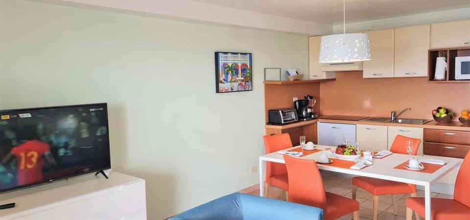 Suite, 2 Bedrooms, Balcony, Ocean View | Private kitchenette | Coffee/tea maker, full-size fridge, microwave, oven
