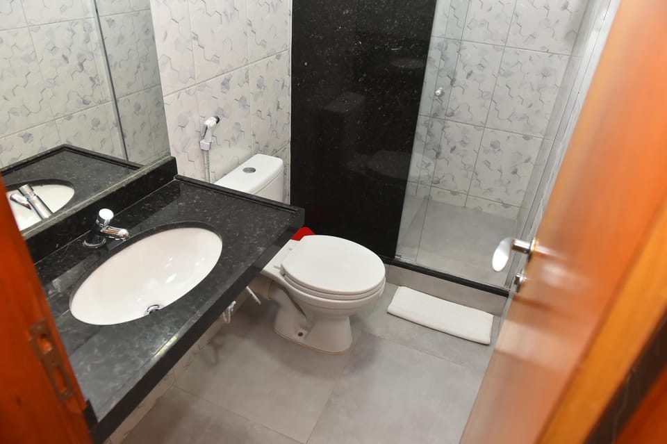 Shower, free toiletries, towels, soap
