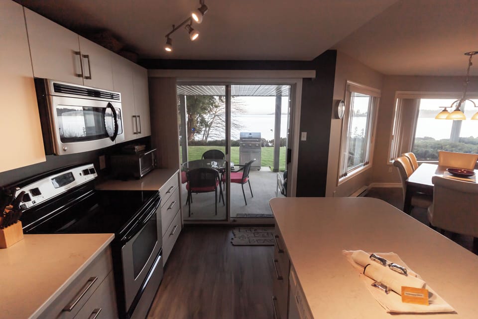 One Bedroom Ocean View - Sleeps 2 | Living area | LCD TV, fireplace, DVD player