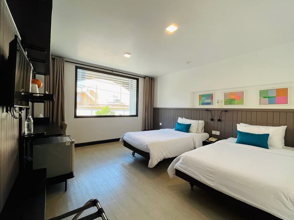 Superior Twin Room | Premium bedding, minibar, in-room safe, desk