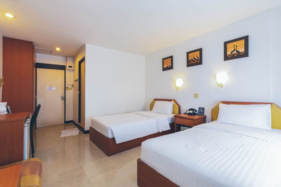 Standard Twin Room | In-room safe, desk, free WiFi, bed sheets