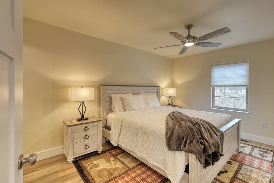 Second Floor-Master Bedroom-King Bed