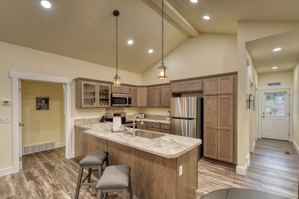 One level living at The Hardrocker.