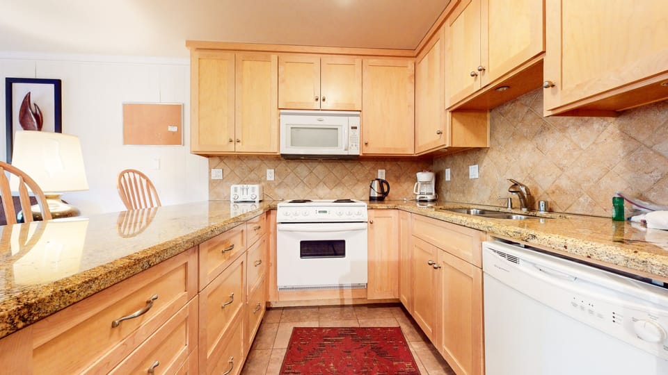 Indoors, Kitchen, Microwave, Oven, Washer