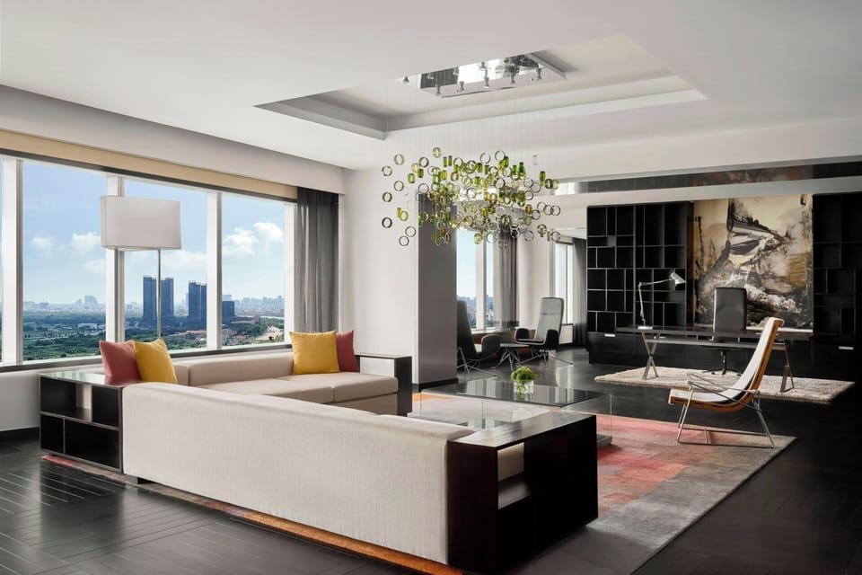 Presidential Suite, 1 King Bed, Non Smoking, River View | Premium bedding, down comforters, Select Comfort beds, minibar