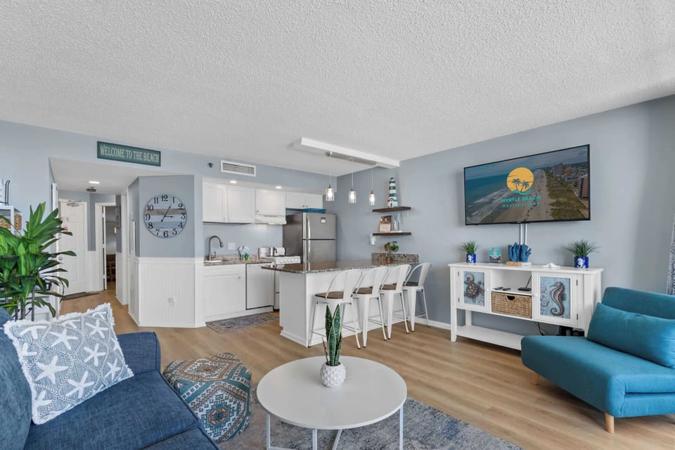 Living Room/Kitchen