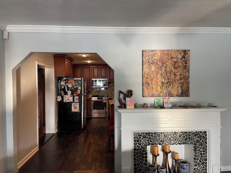 Kitchen peek