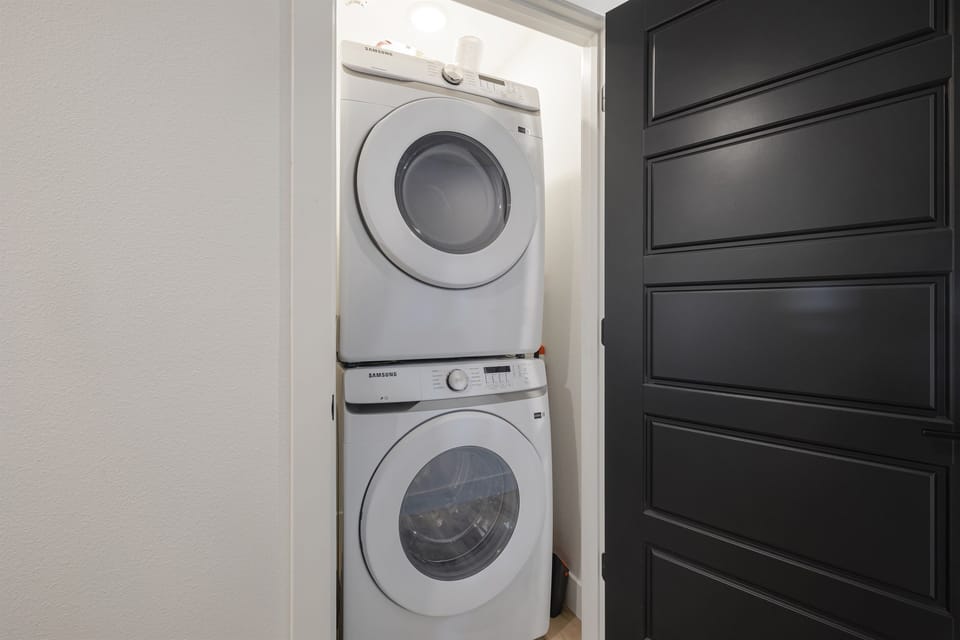 Main Level: Laundry Closet