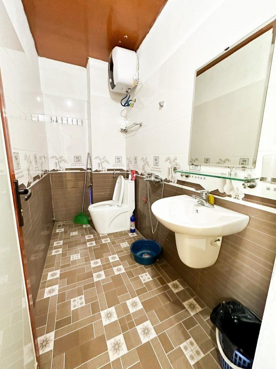 Standard Room | Bathroom