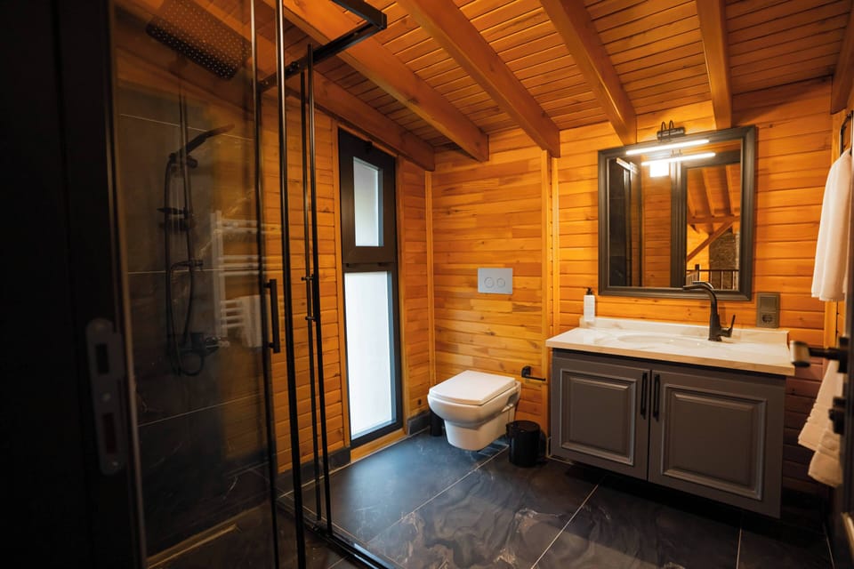 Premium Bungalow, 4 Bedrooms, Mountain View, Sea Facing | Bathroom | Shower, free toiletries, hair dryer, slippers