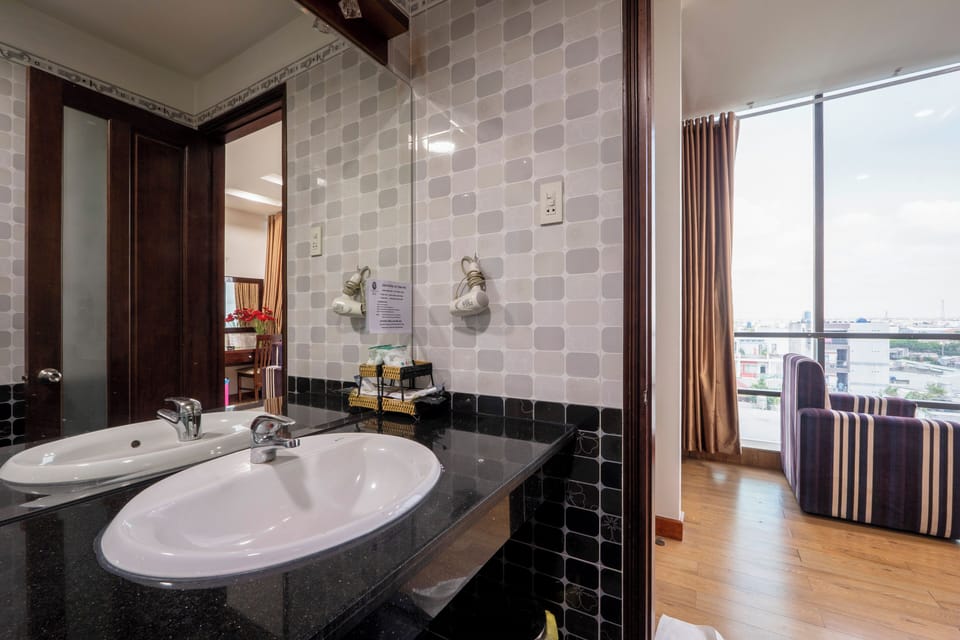 Family Triple Room, Multiple Beds, City View | Bathroom | Shower, eco-friendly toiletries, hair dryer, slippers