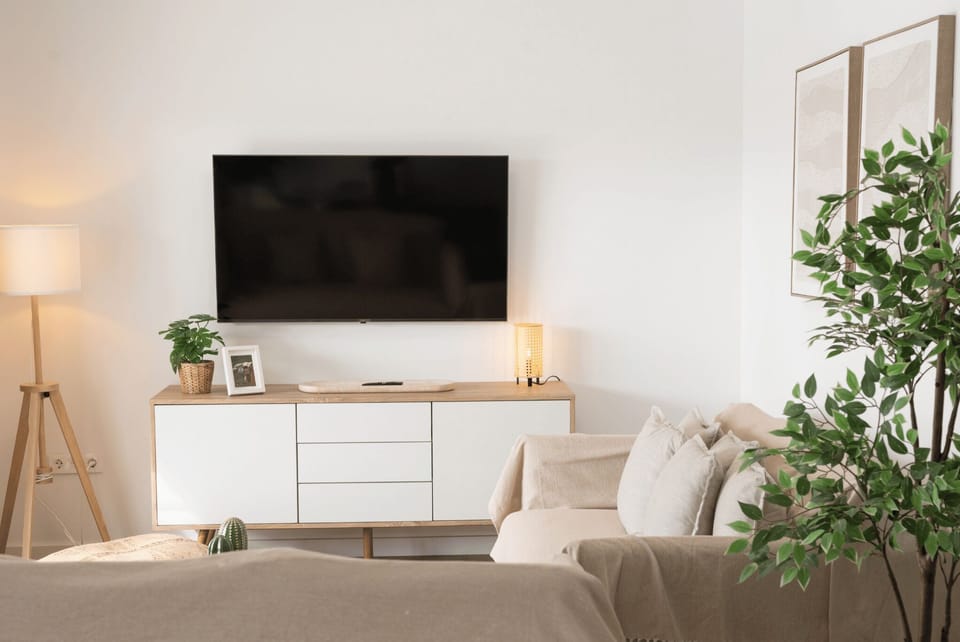 Deluxe House | Living area | Flat-screen TV