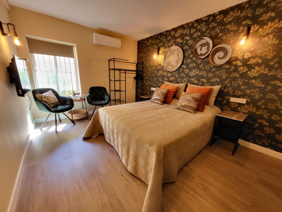 Comfort Room, Garden View | Free minibar items, free WiFi