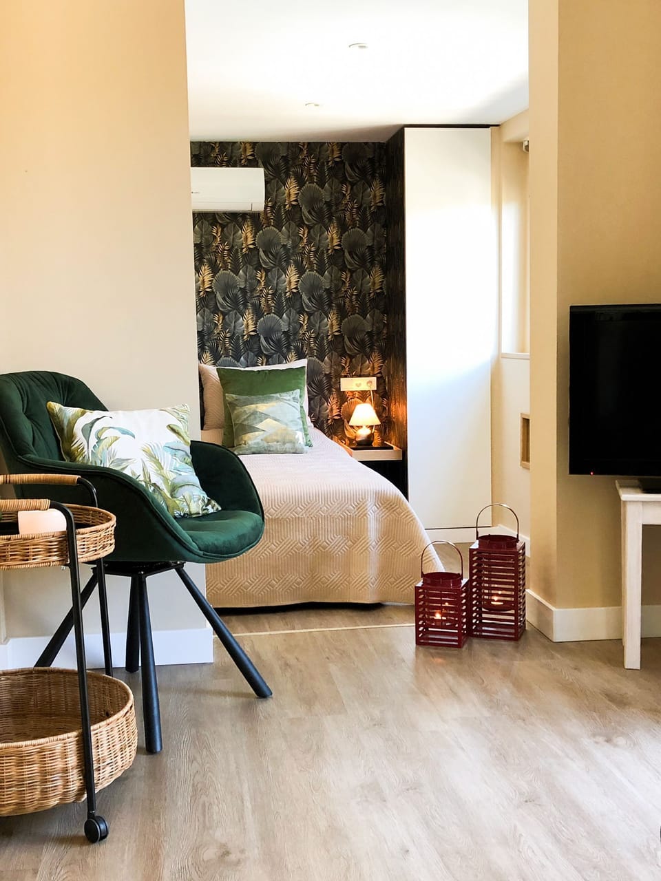 Deluxe Double or Twin Room, Garden View | Free minibar items, free WiFi