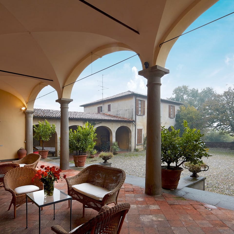 House | 9 bedrooms