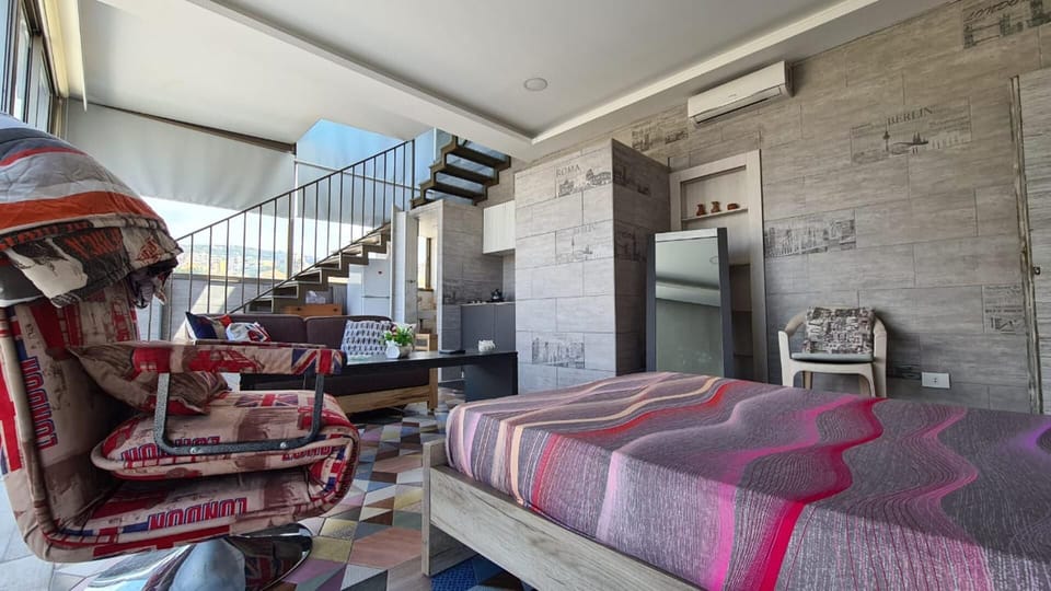 Studio | Iron/ironing board, WiFi (free), bed sheets