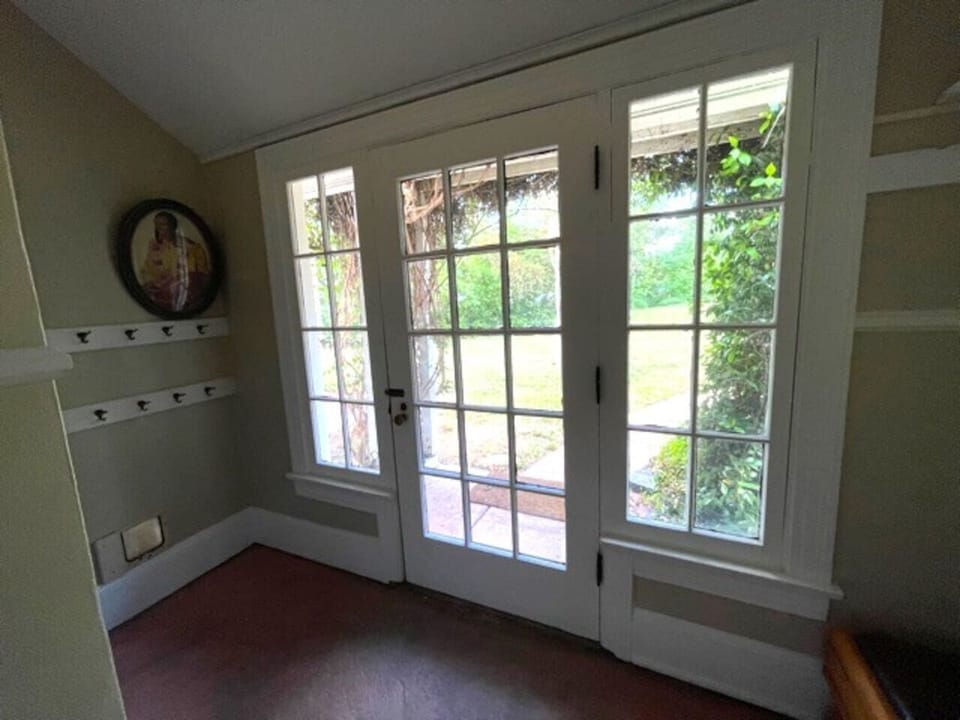 Garden view back entrance.
