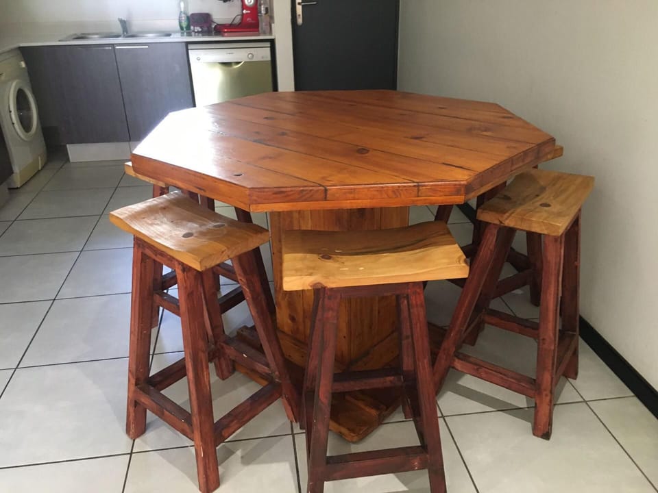 Apartment | Dining