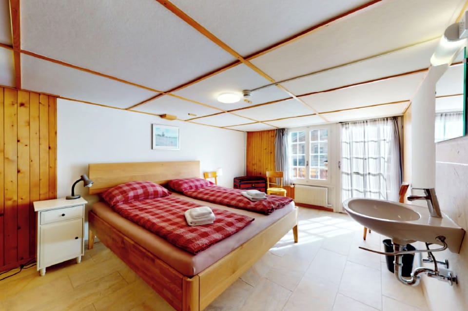 Apartment 1 | WiFi (free), bed sheets