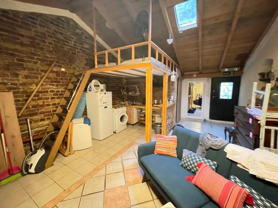 Apartment | Living area | Fireplace