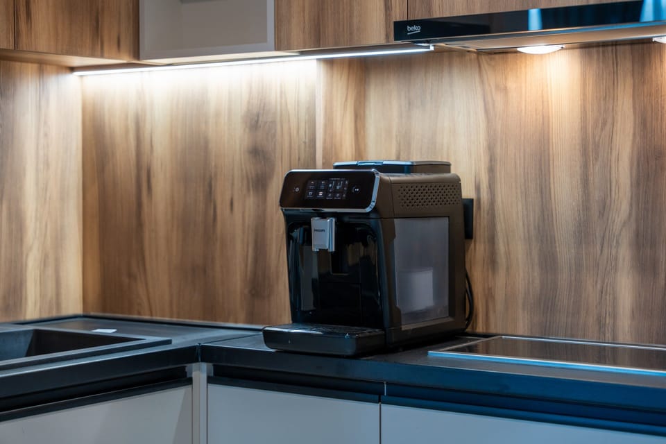 Executive Apartment, 1 Bedroom, Patio, Mountain View | Coffee and/or coffee maker
