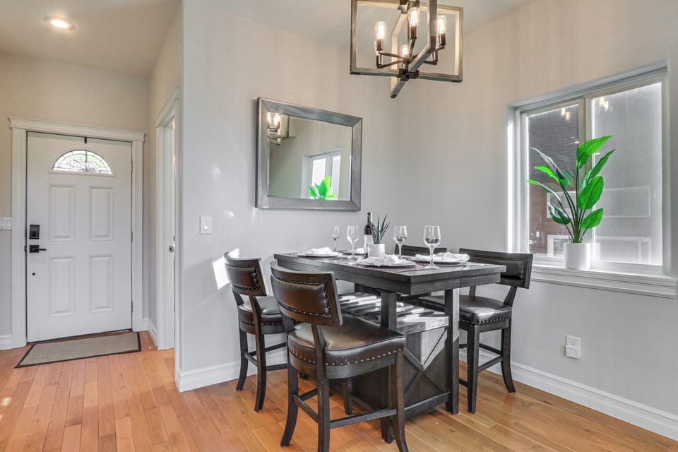 Dining Table | Dishware + Flatware | Main Level