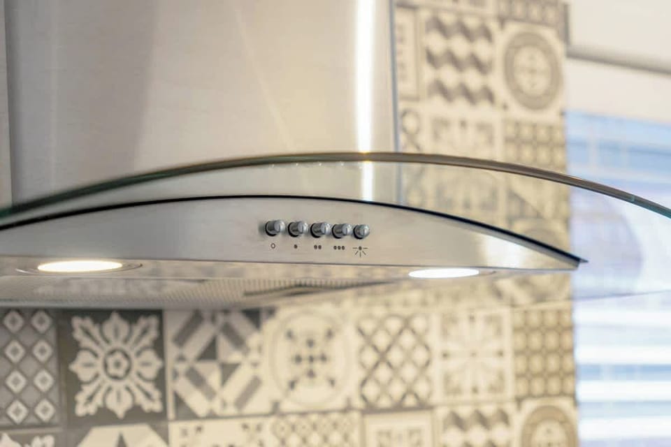 A well-equipped kitchen makes dining in easy, offering a full range of appliances, cooking essentials, and washing facilities to support both weekend breaks and longer visits.