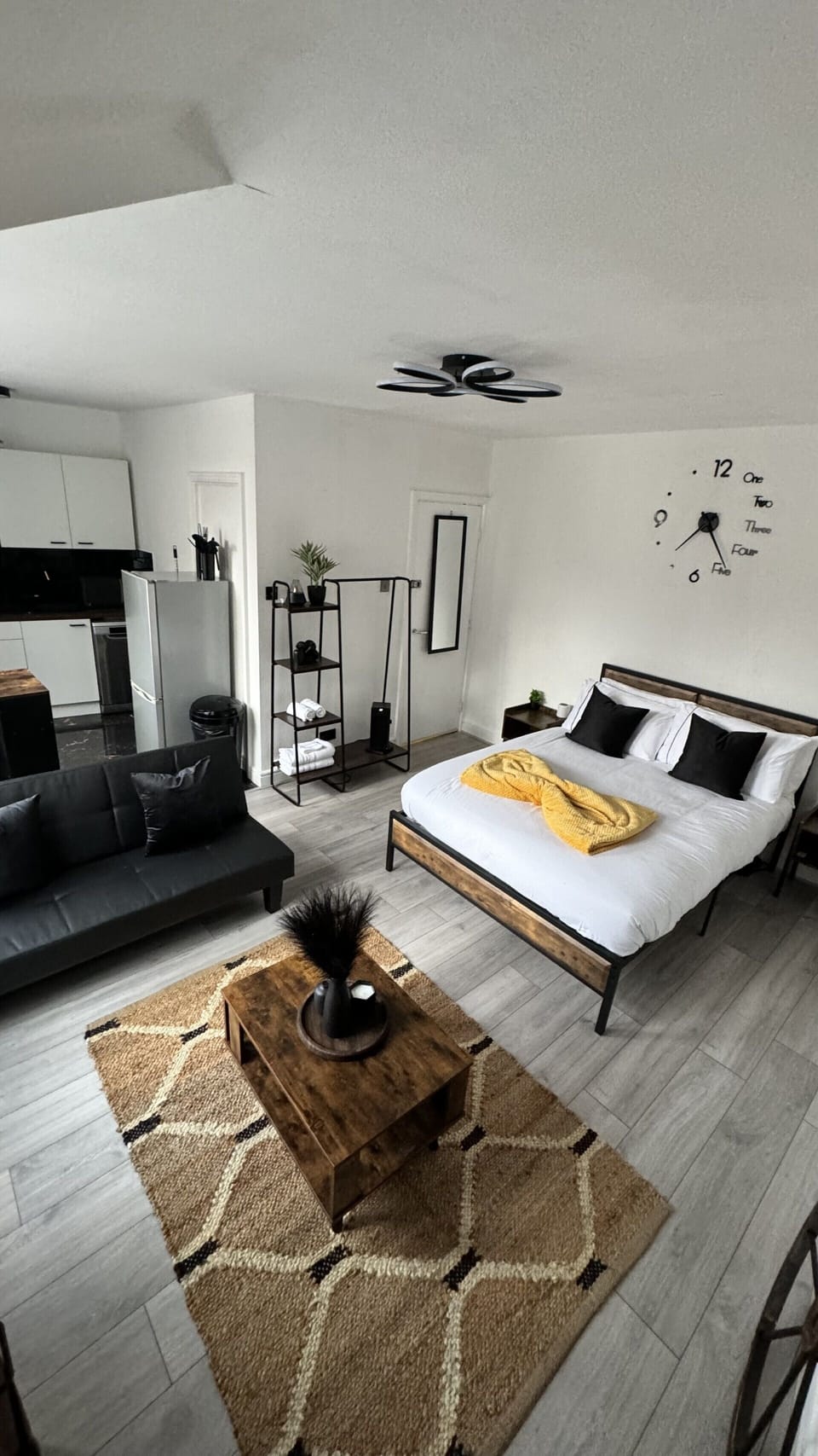King bed, open plan studio - beds can be split into twin beds for friend sharers