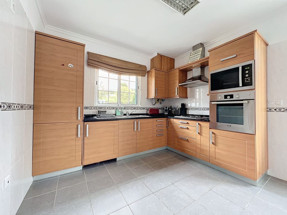 Family House | Private kitchen | Fridge, microwave, oven, stovetop