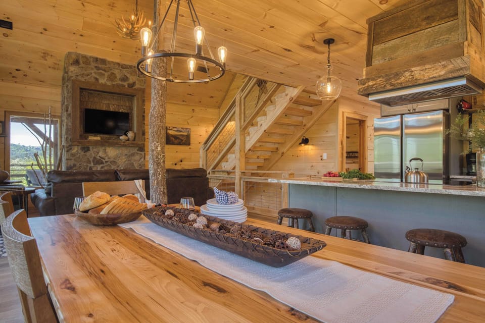 House (5 Bedrooms) | Interior