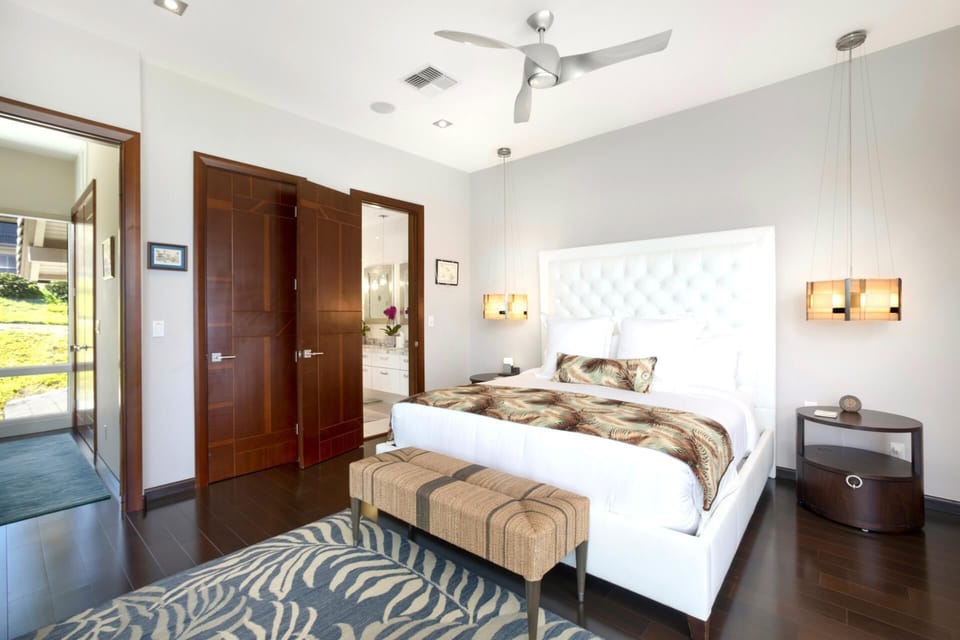  This is the kind of room that makes you cancel plans, extend your stay, and forget what day it is  