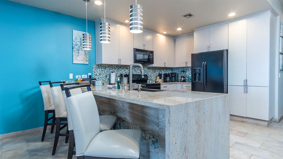 the complete kitchen is modern and easy to use