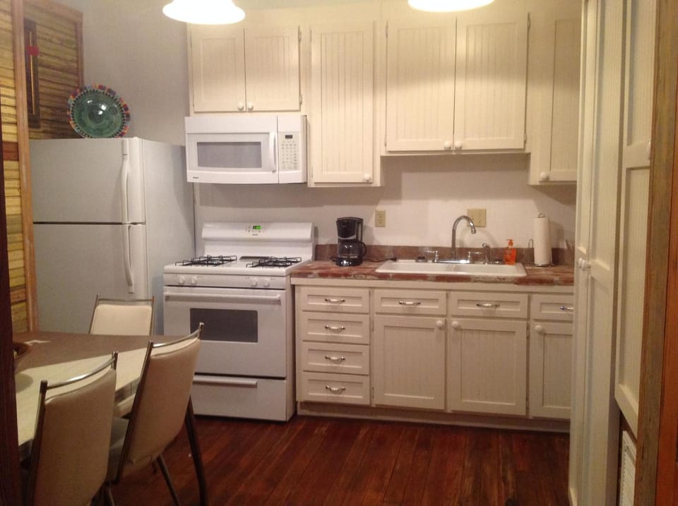 Fridge, microwave