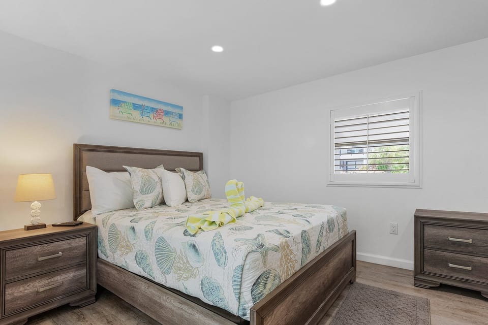 Downstairs bedroom suite